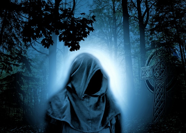 darkhoodedfigures